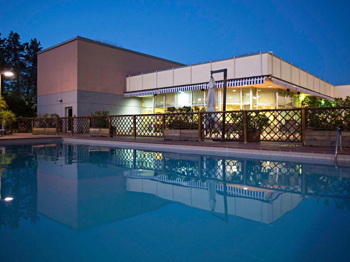 Novotel Caserta Sud Екстер'єр фото
