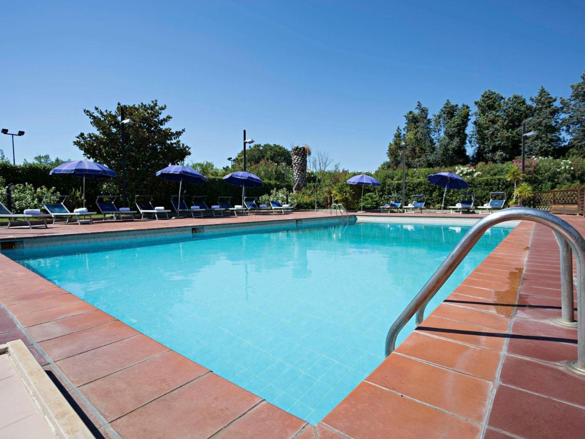 Novotel Caserta Sud Екстер'єр фото