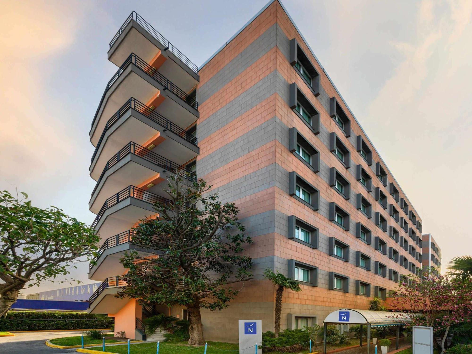 Novotel Caserta Sud Екстер'єр фото