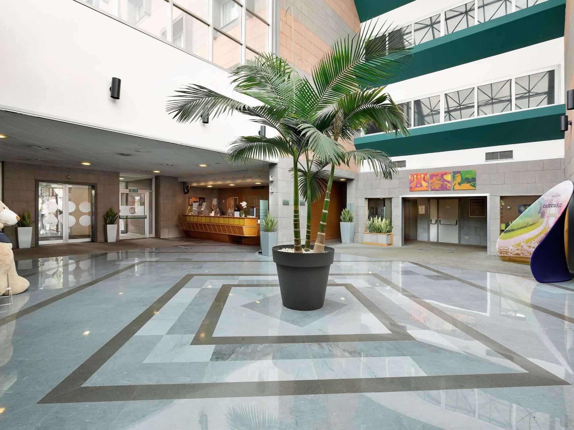 Novotel Caserta Sud Екстер'єр фото