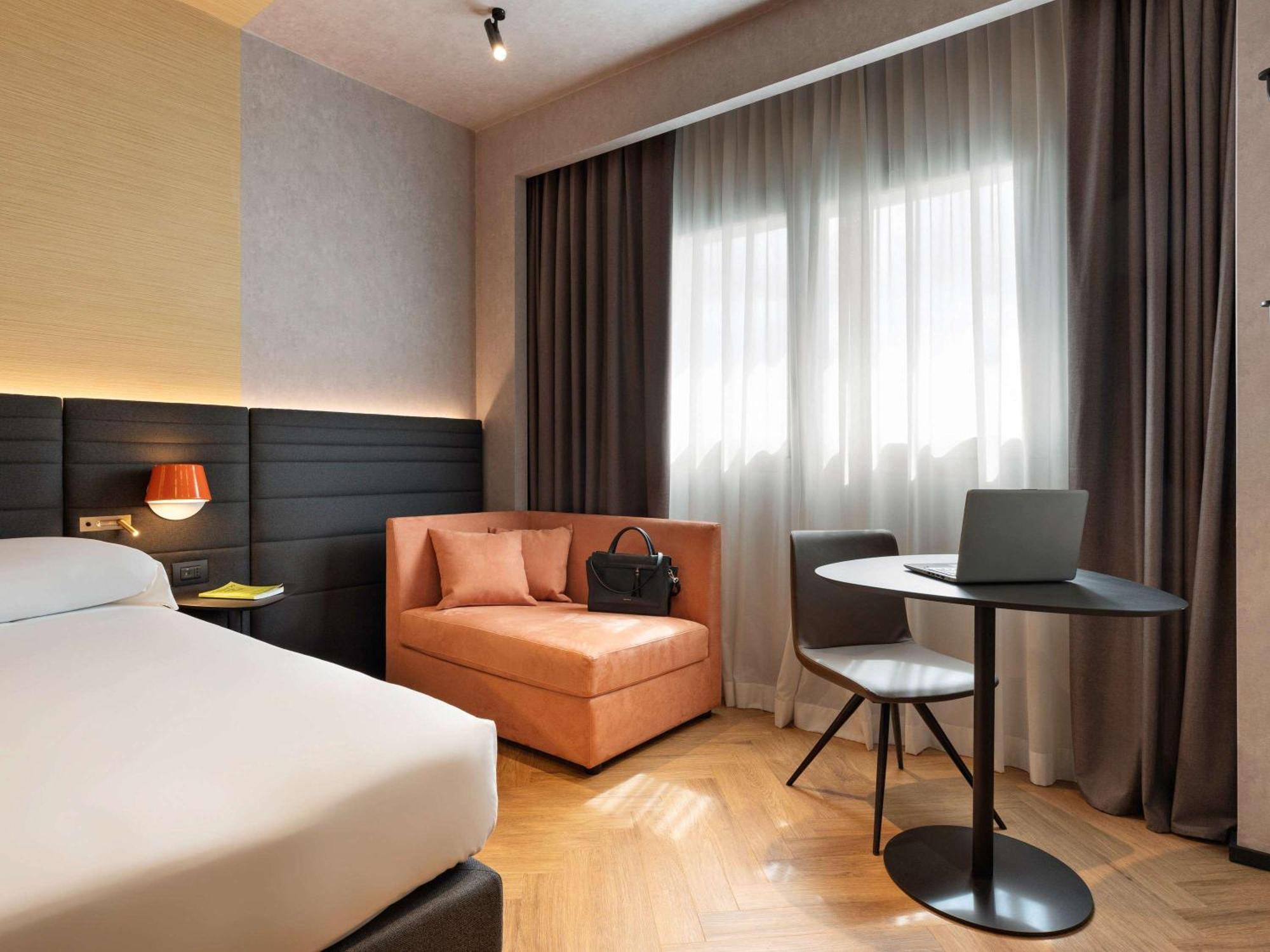 Novotel Caserta Sud Екстер'єр фото